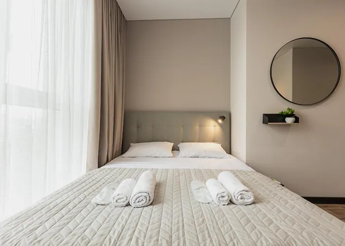 Aura Home