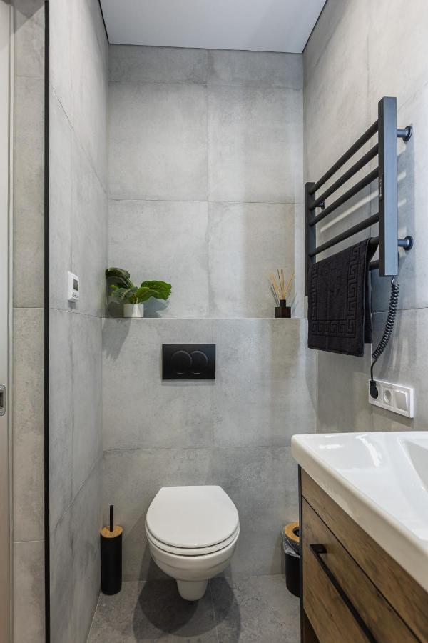 Apartment Aura